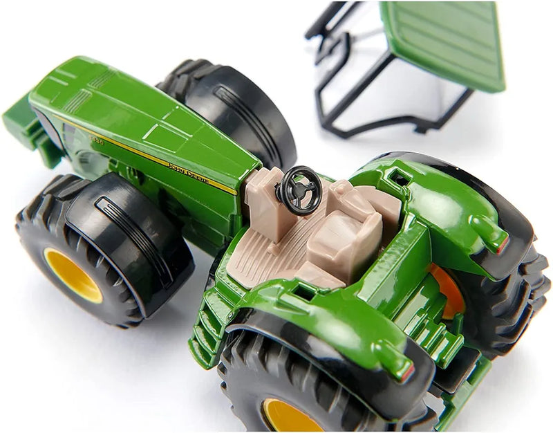 SIKU 1:50 JOHN DEERE TRACTOR WITH TRAILER