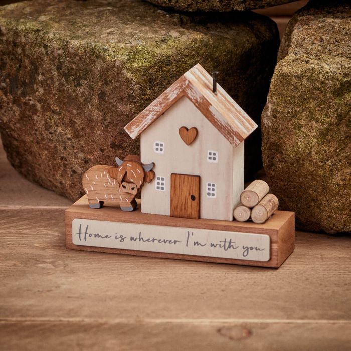 RL DOUGAL HIGHLAND COW HOME IS WHEREVER IM WITH YOU HOUSE BLOCK NATURAL WOOD WITH LOGS & QUOTE