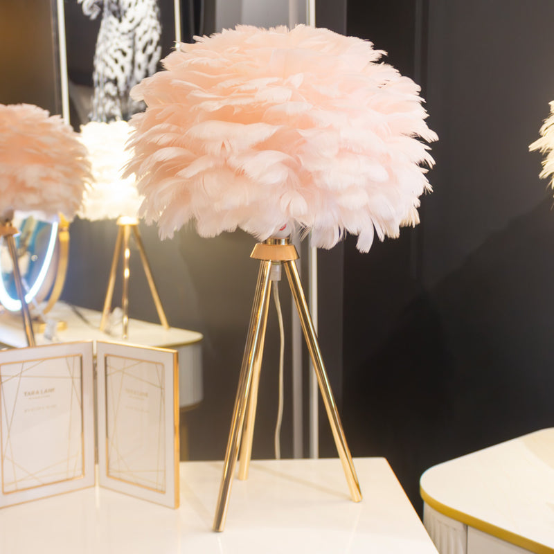 Tara Feather table lamp pink 50cm