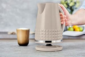 Tower Solitaire 1.5 lt Kettle Latte